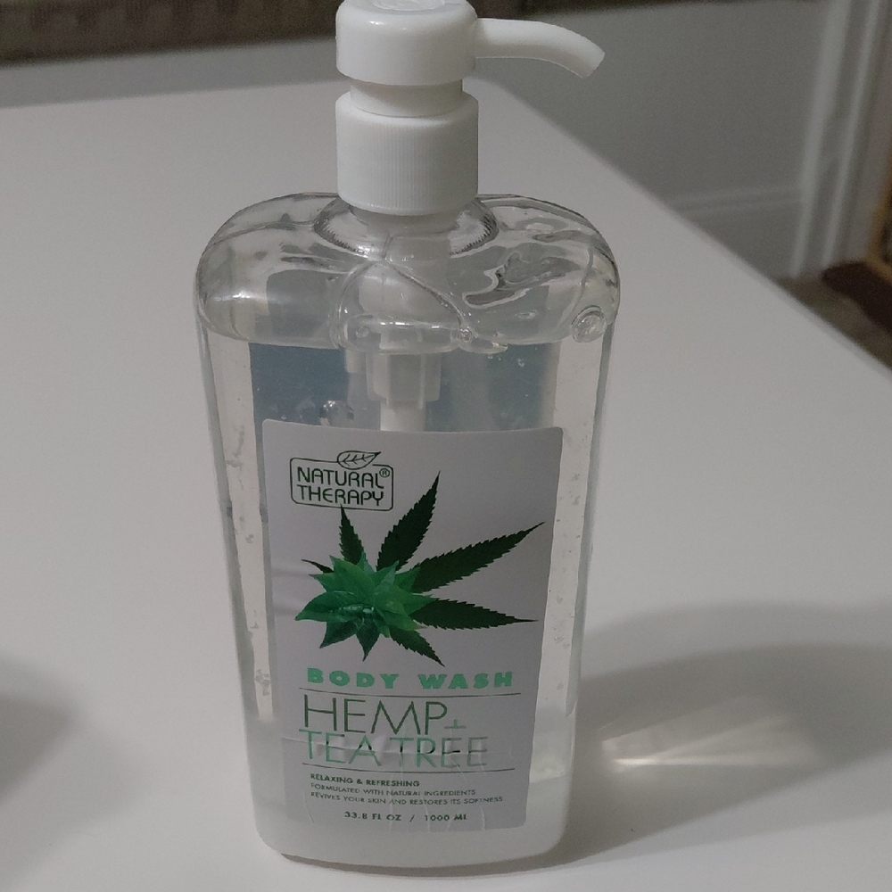 NATURAL THERAPY Hemp Tea Tree Body Wash